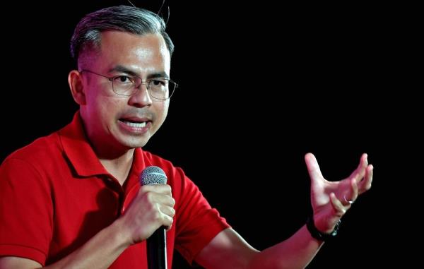 Report: Be ready to bear the consequences of your statements, Fahmi tells Sanusi