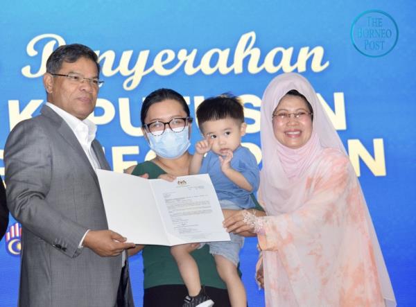 Sarawak minister urges parents to ensure they have necessary official documents to prevent children from being stateless