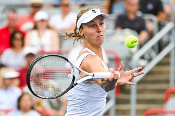 Samsonova upsets Sabalenka, Pegula holds off Gauff at Canadian Open