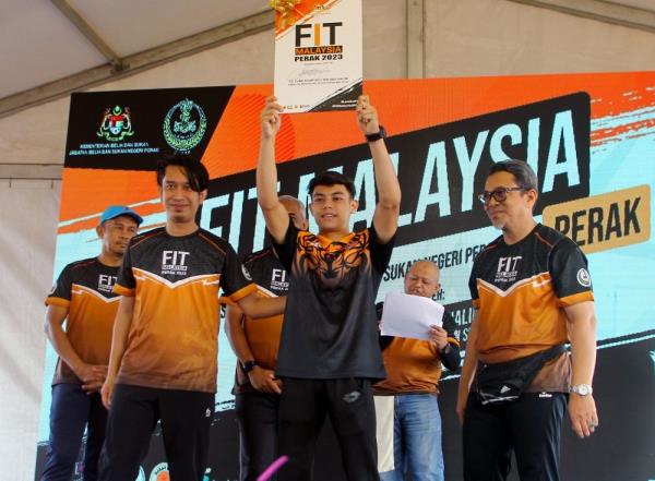 Adam Adli: Sports Ministry to continue supporting national sprinter Muhammad Azeem 