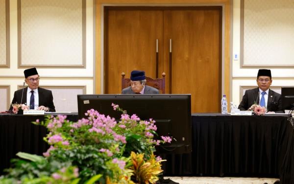 Selangor Sultan wants all states to be official National Council for Islamic Religious Affairs members