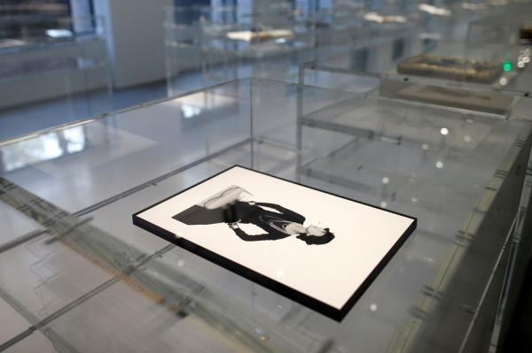 ‘Coco’ Chanel’s influential fashion on show at London exhibit